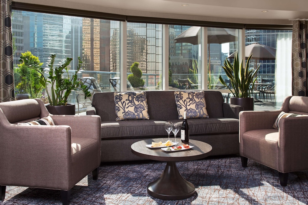 Fairmont Waterfront 47/72