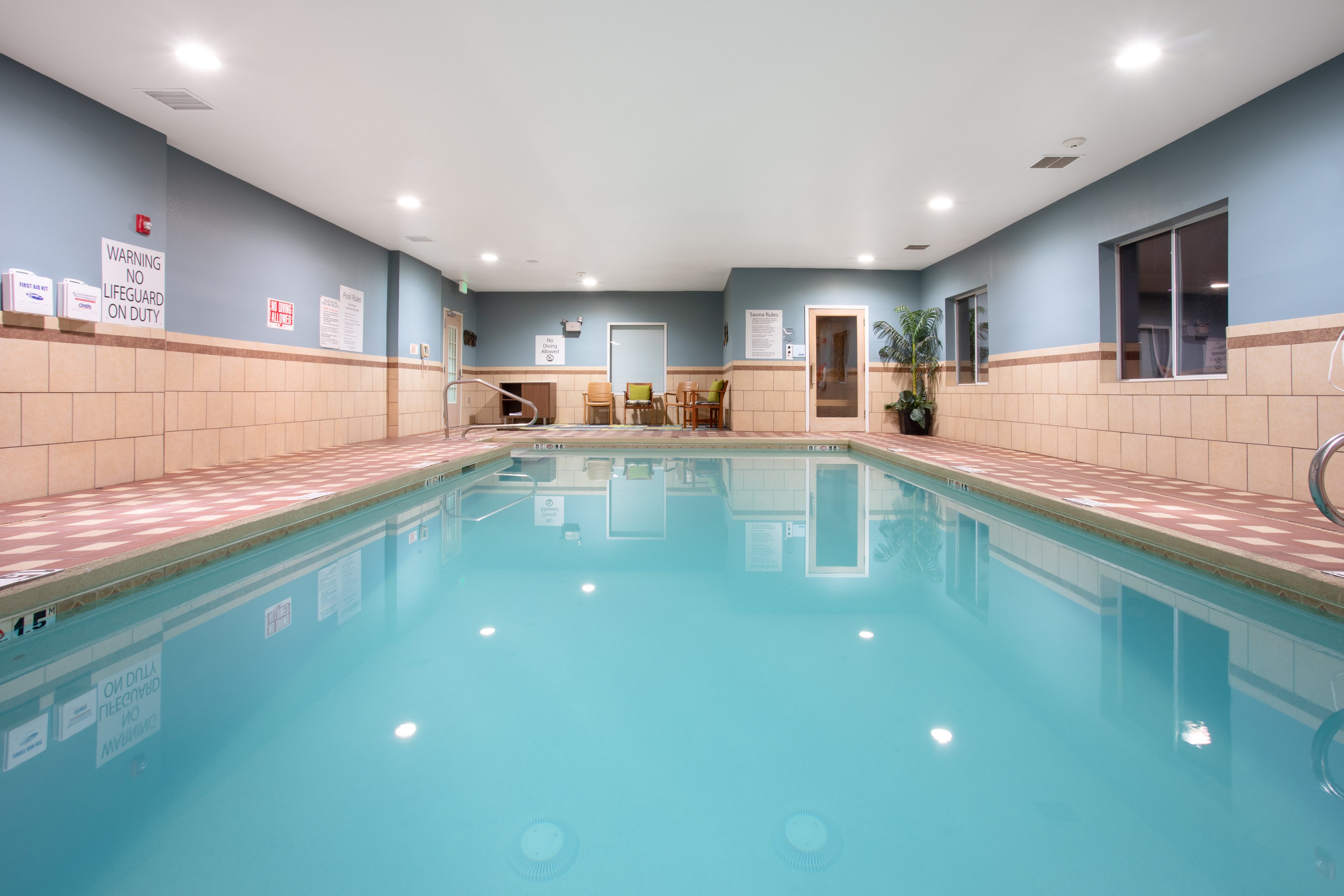 Holiday Inn Express Hotel Suites Tucumcari 20/38
