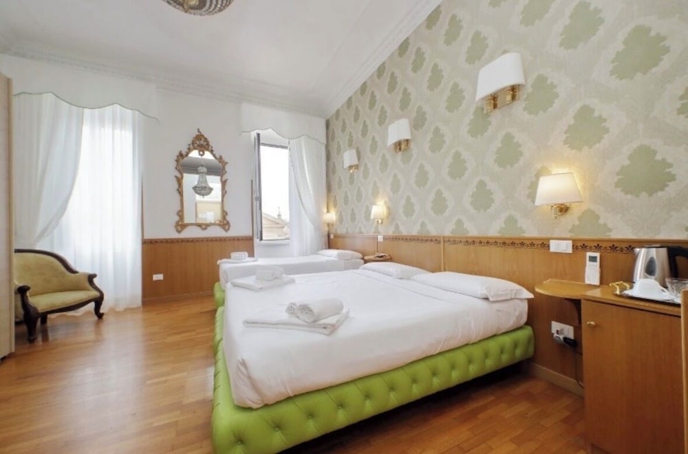Sonnino Suite 28/59