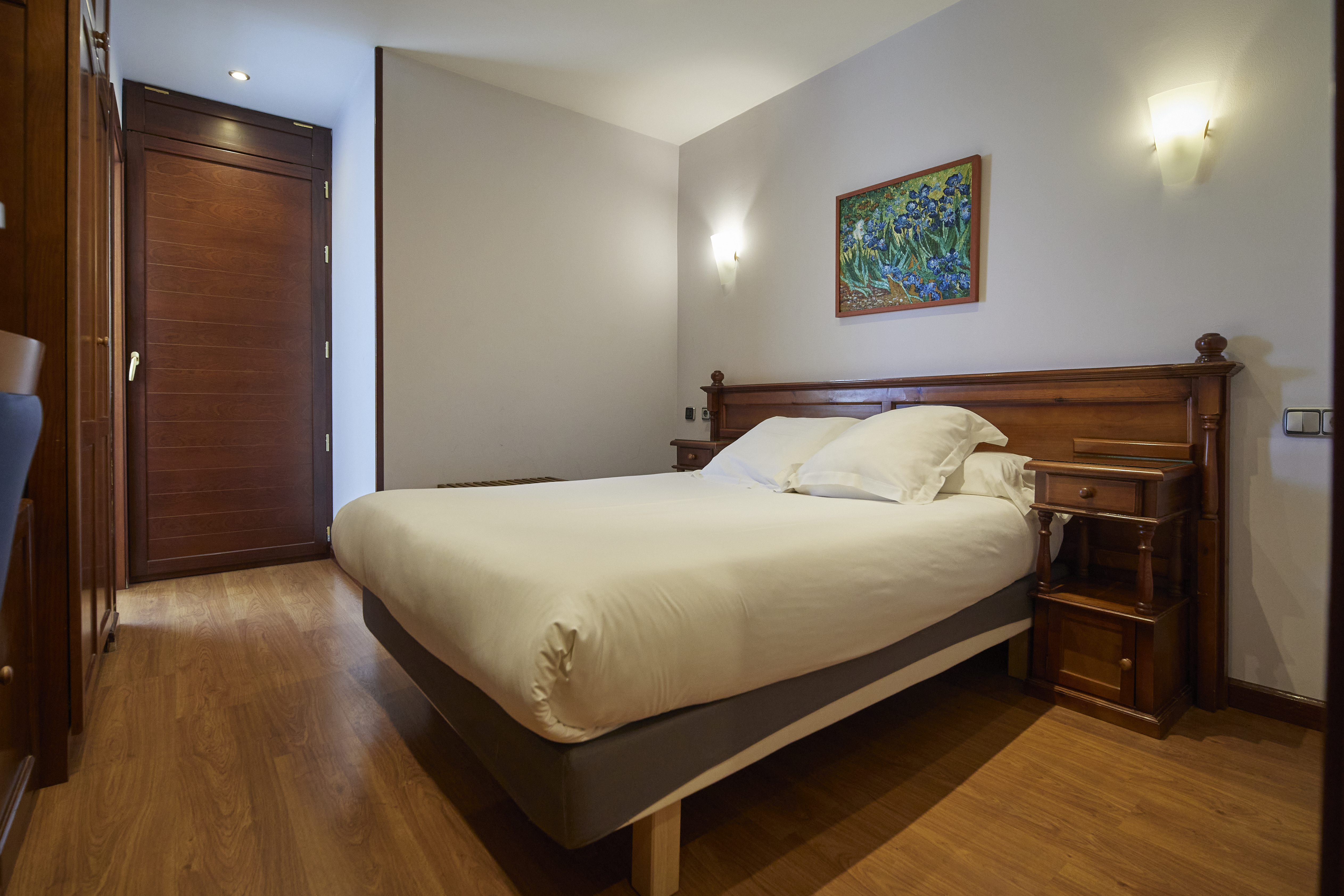 Room, Single, Double or Twin Bed
