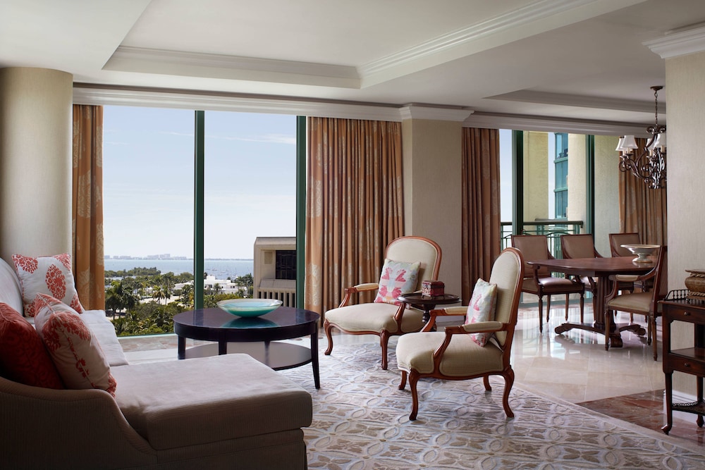 The Ritz Carlton Coconut Grove Miami 30/47