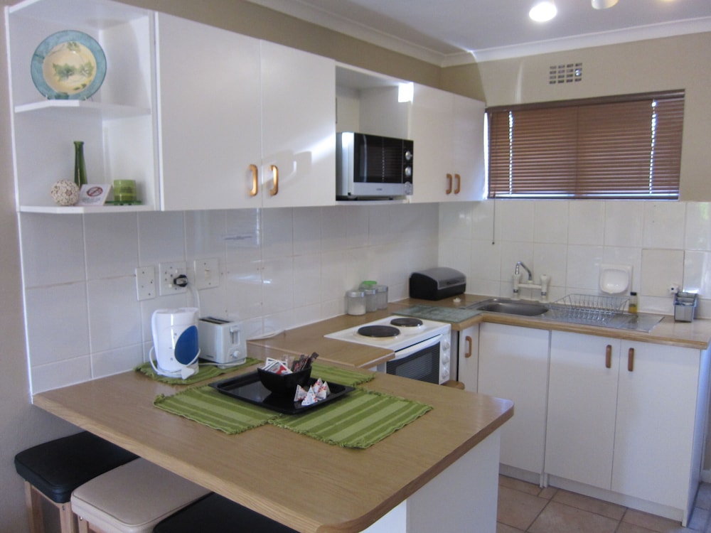 Smithland Guest Apartments 50/50