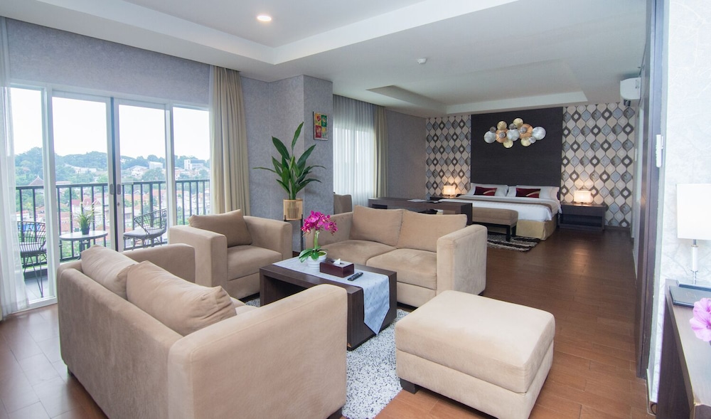 Padjadjaran Hotel 33/70