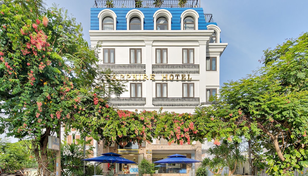 Sapphire Hotel 1/35
