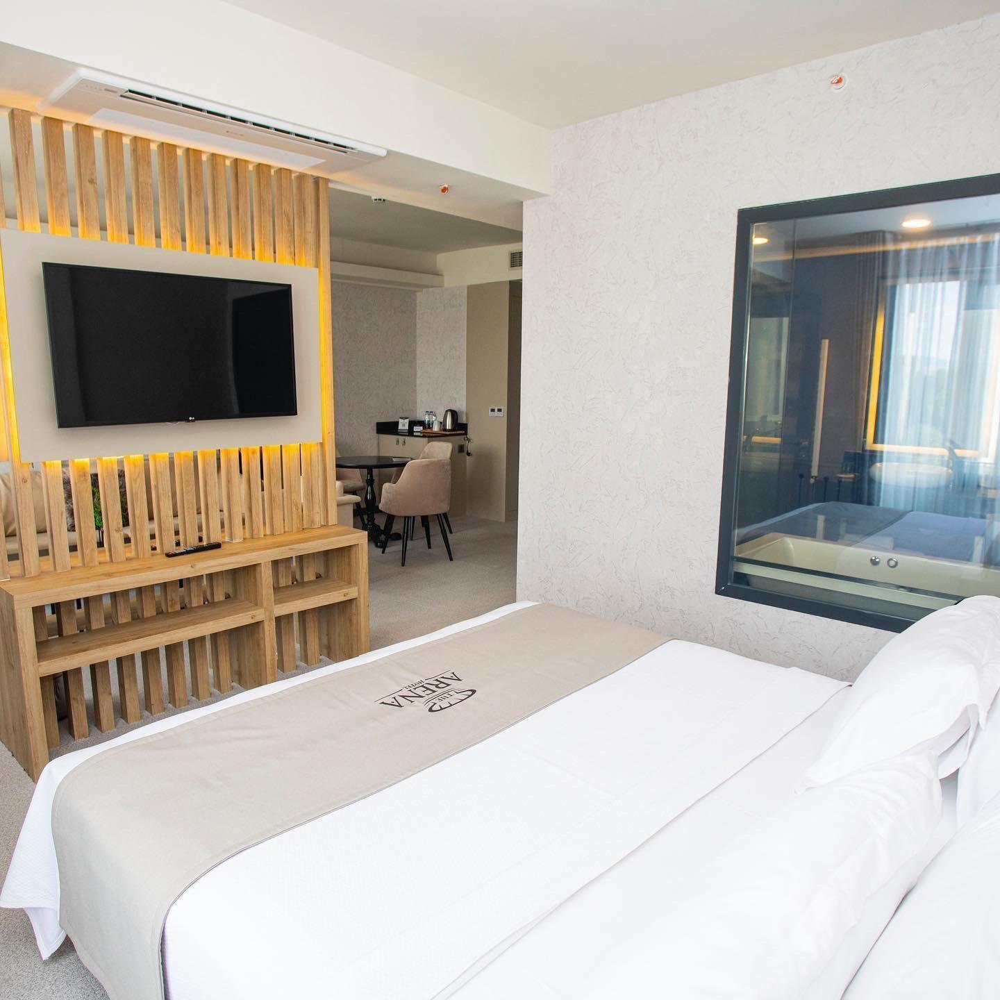 The Arena Hotel 9/25