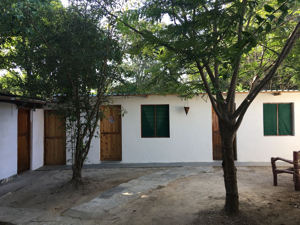 Tradewinds Lodge 45/48