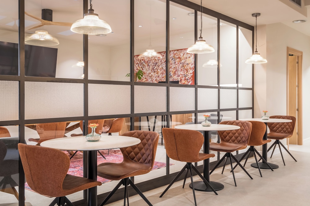 Aerohotel Barcelona Airport 24h 27/32