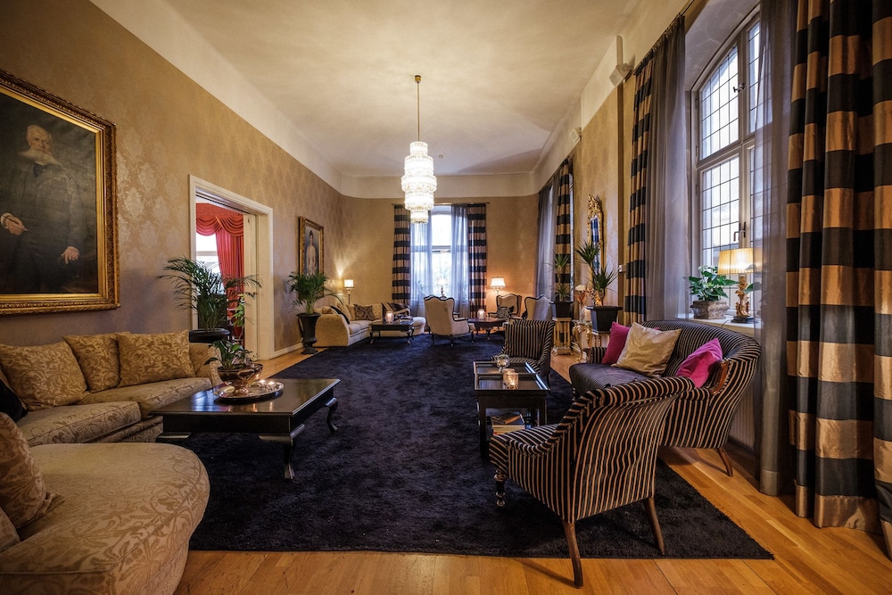 Badhotellet 30/50