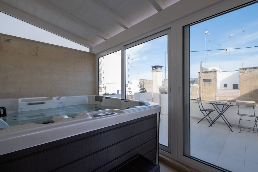 Ada Suites 61/62
