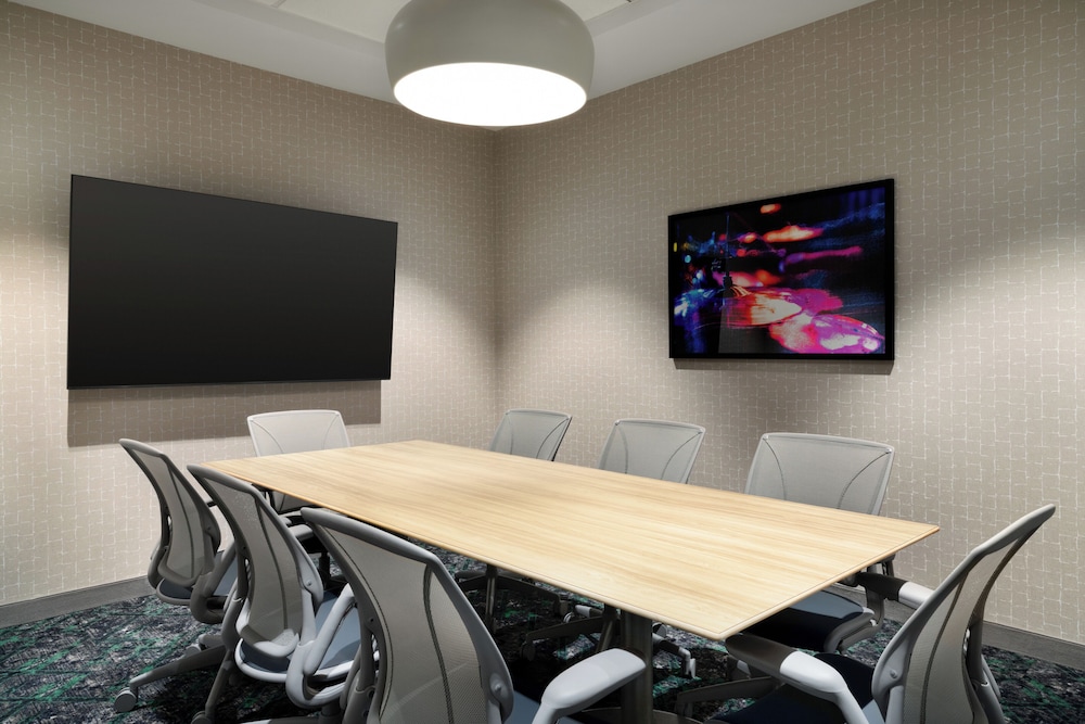 Home2 Suites by Hilton Denton 36/44