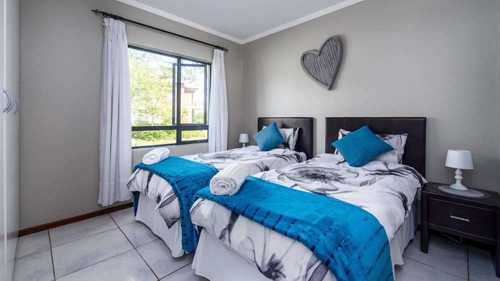 JoziStay Jackal Creek Apartments - Northriding 8/29