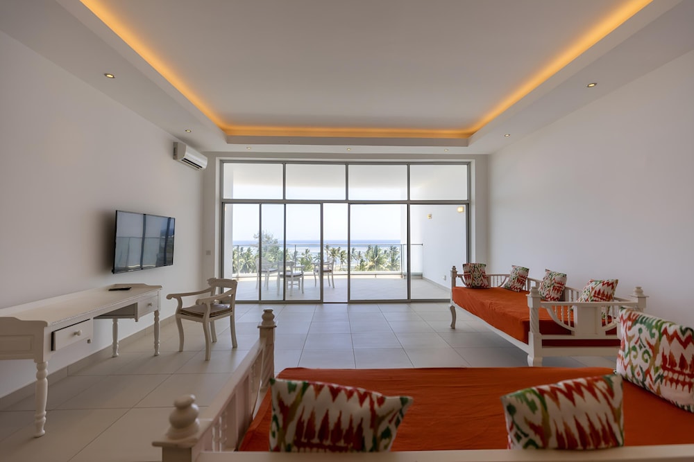 Sun N Sand Beach Resort 23/50