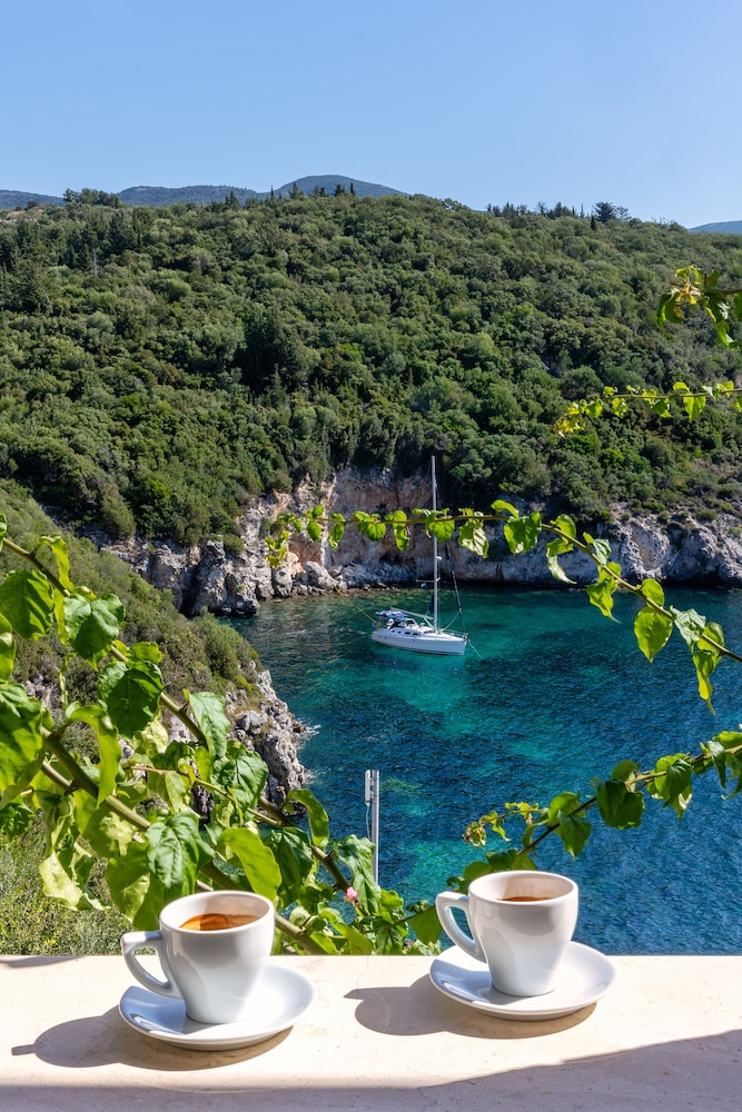 Costa Smeralda 37/46