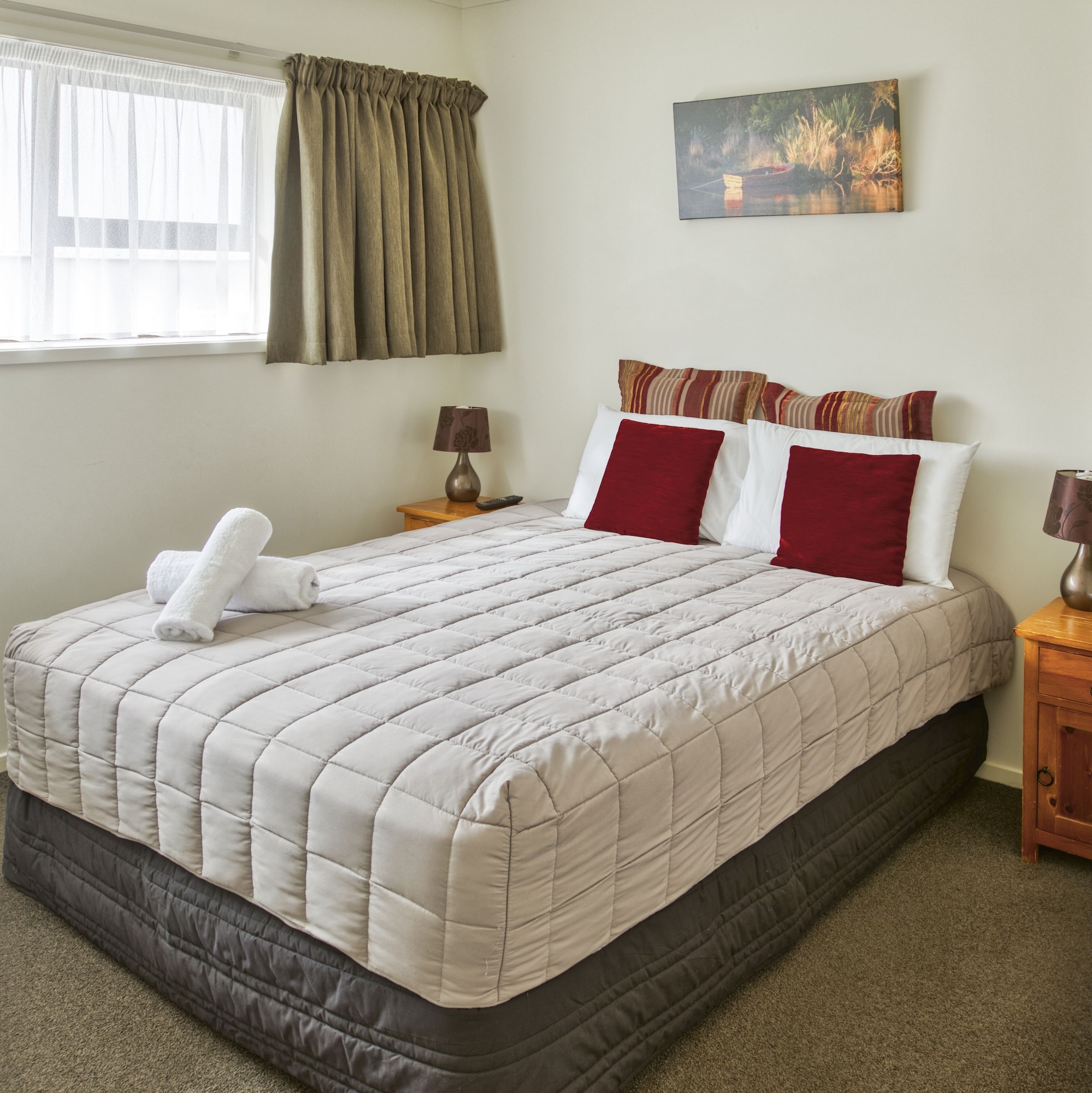 2 BEDROOMS, DELUXE, APARTMENT