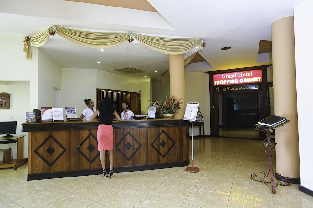 Le Grand Hotel Diego 5/50