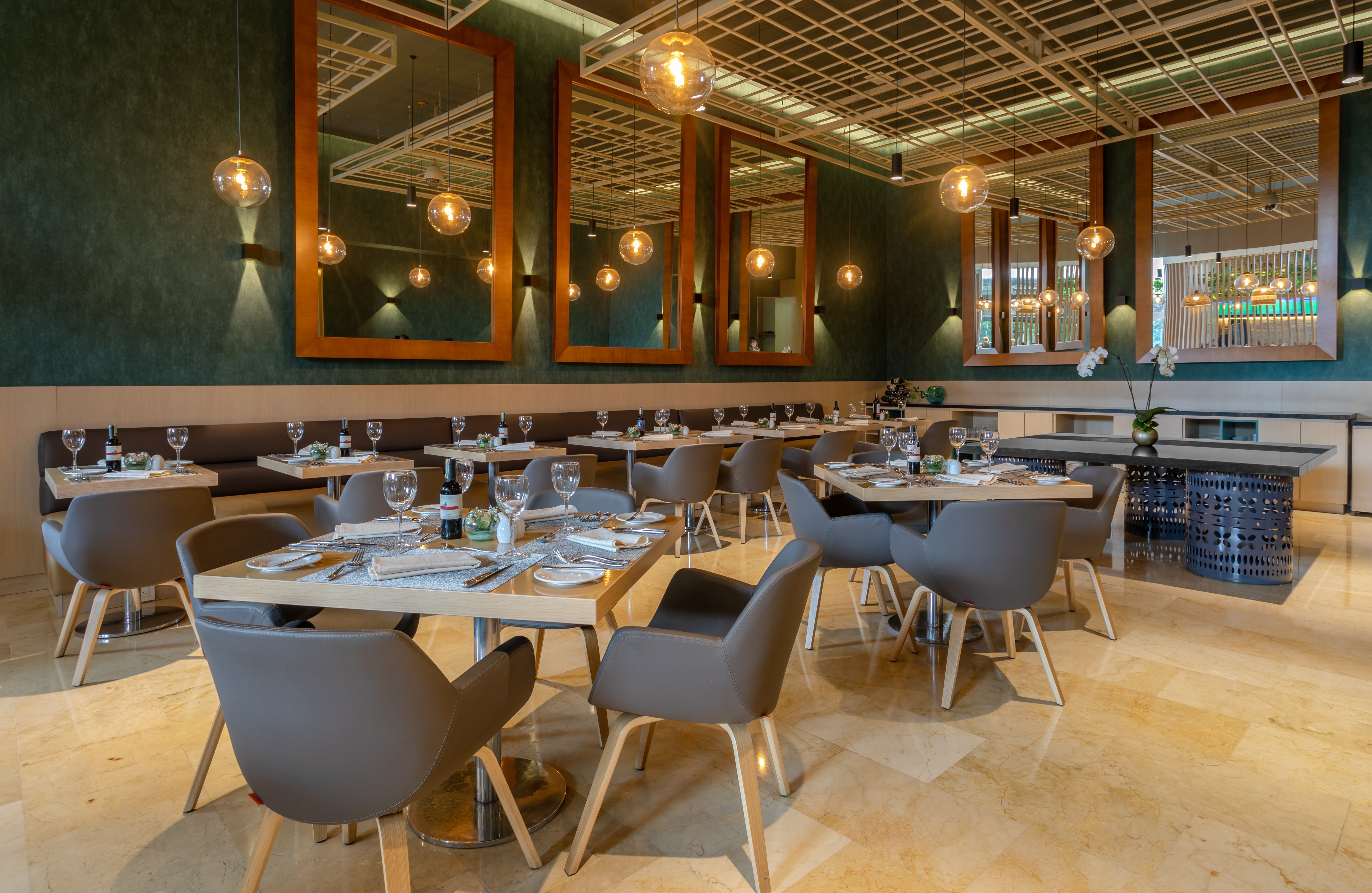 Holiday Inn Bogota Airport 54/75