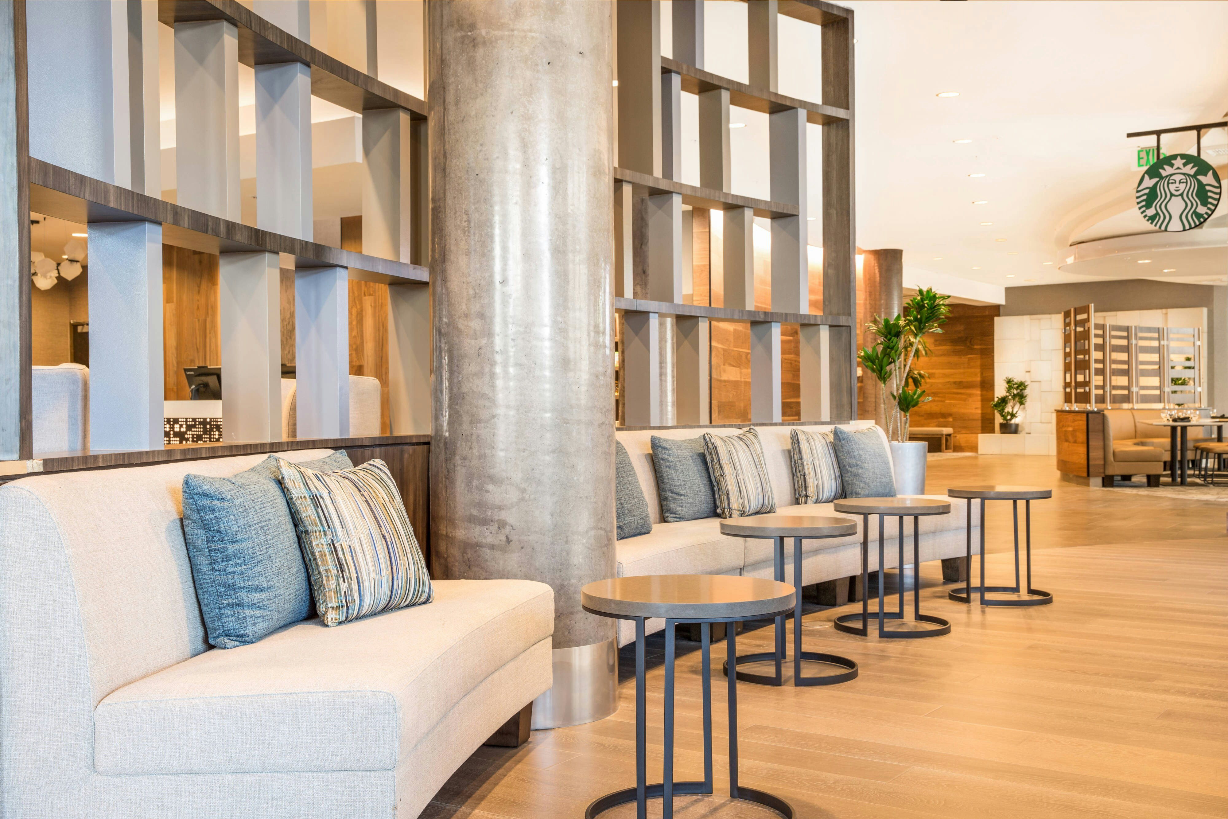 Courtyard by Marriott Seattle Bellevue/Downtown 22/38
