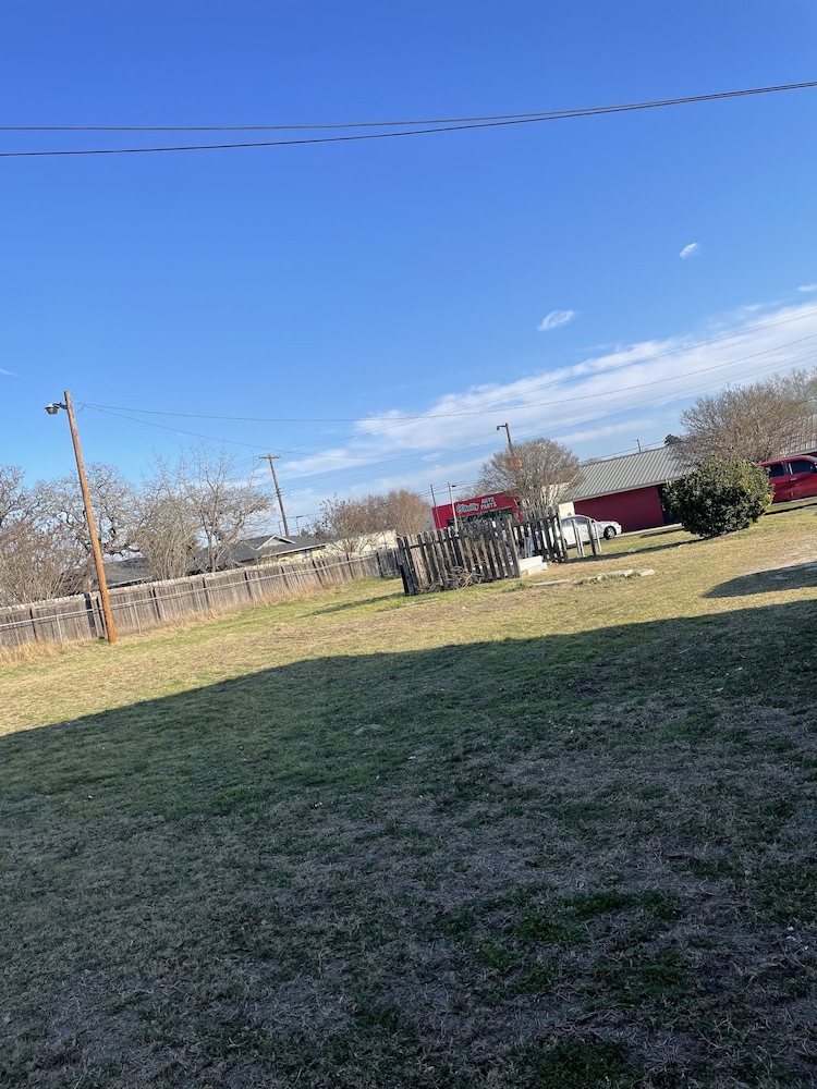 Rodeway Inn 13/17
