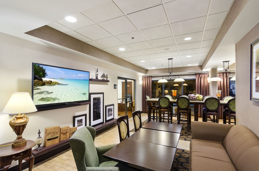 Hampton Inn Mount Dora 22/33