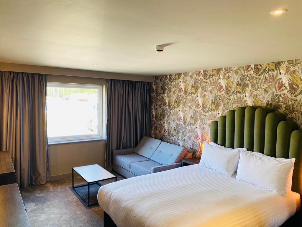 Spa, Suite, King Bed, Sofa