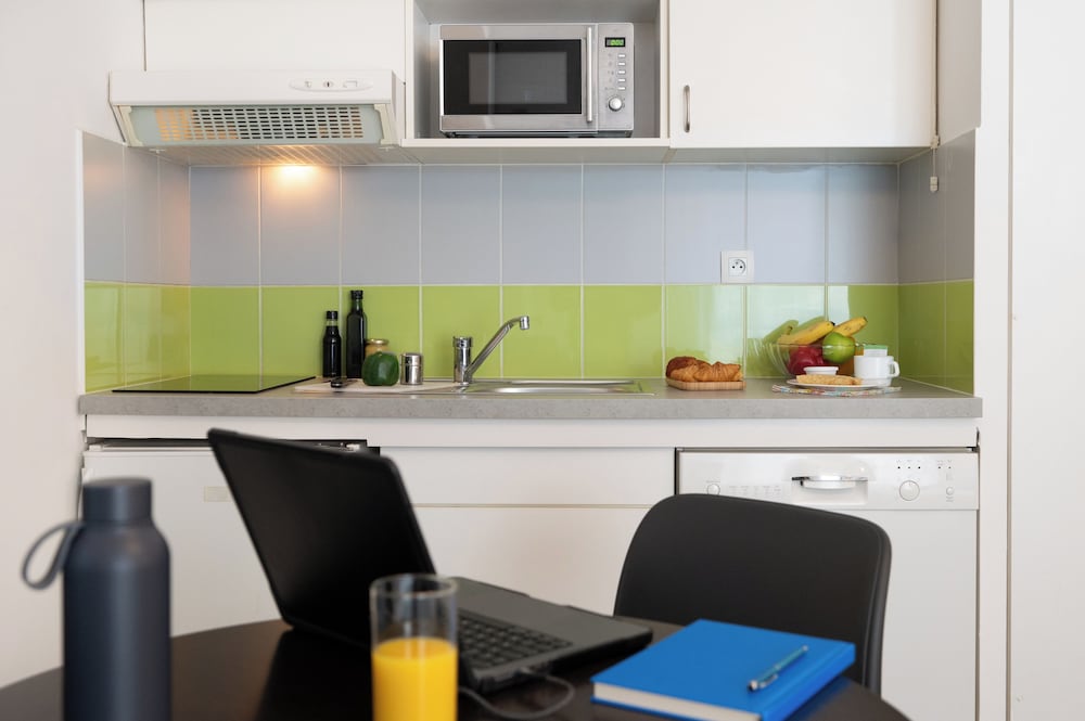 Nemea Home Suite Nancy Centre 44/48