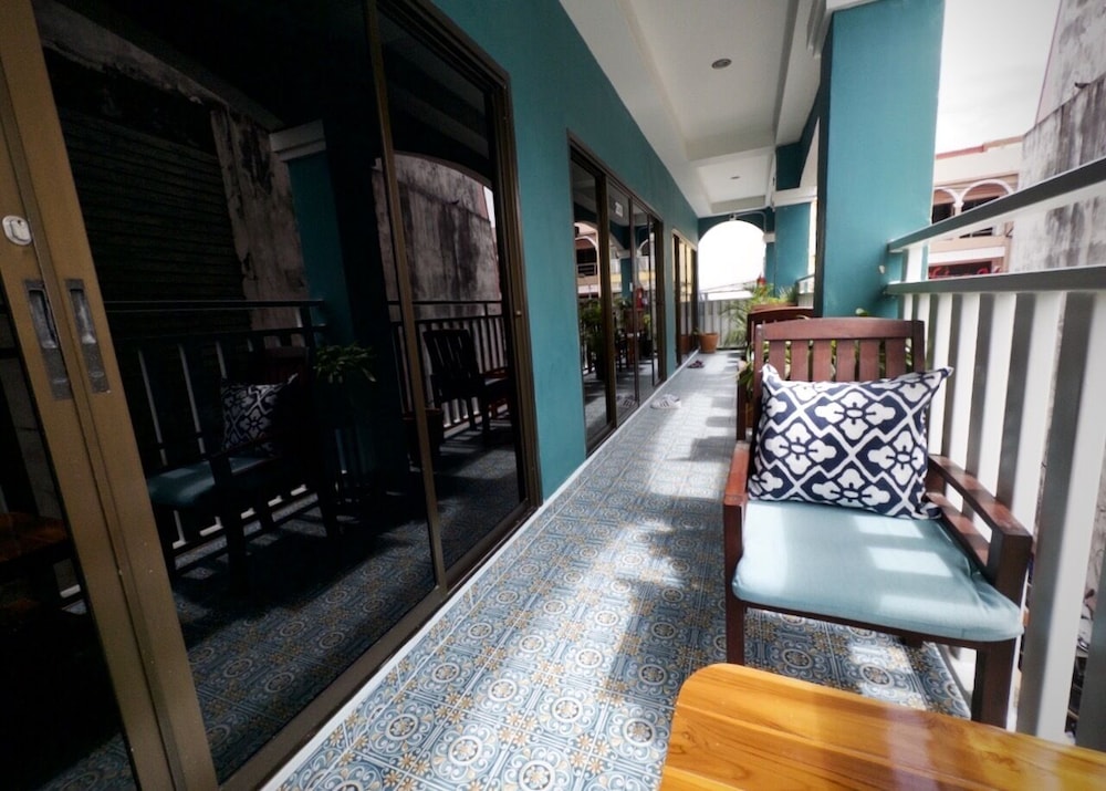 Sugar and Spice Inn 24/48