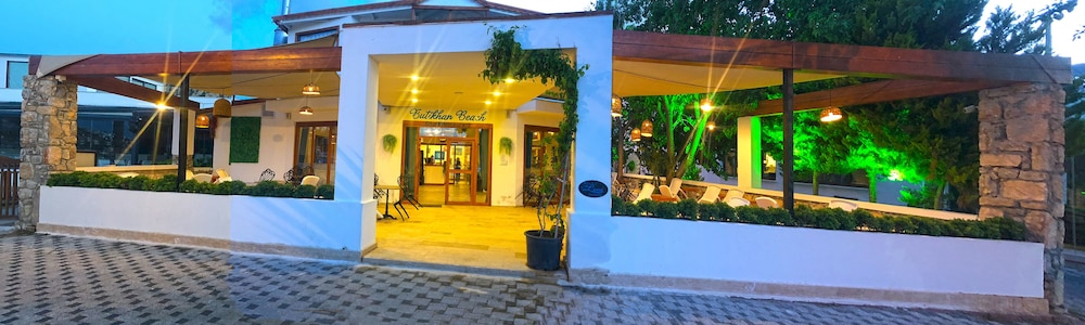 Butikhan Hotel 12/69