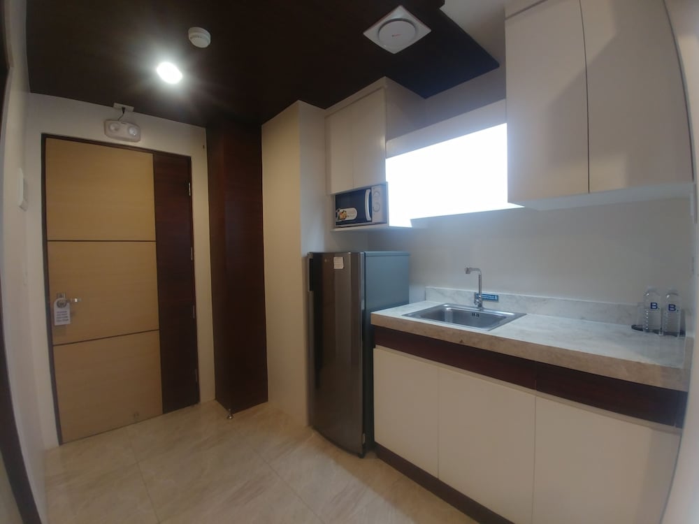 Bed+Bath Serviced Suites 8/66