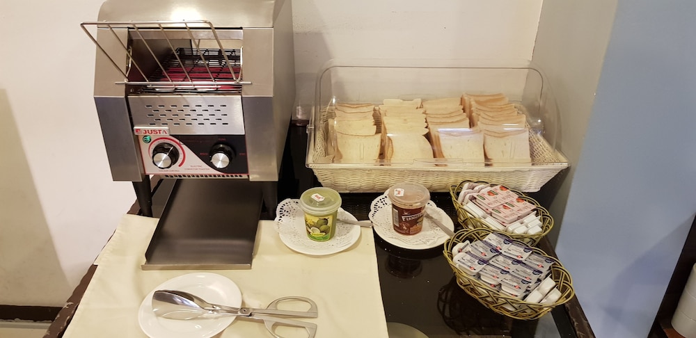 Dehome Boutique Hotel 37/65