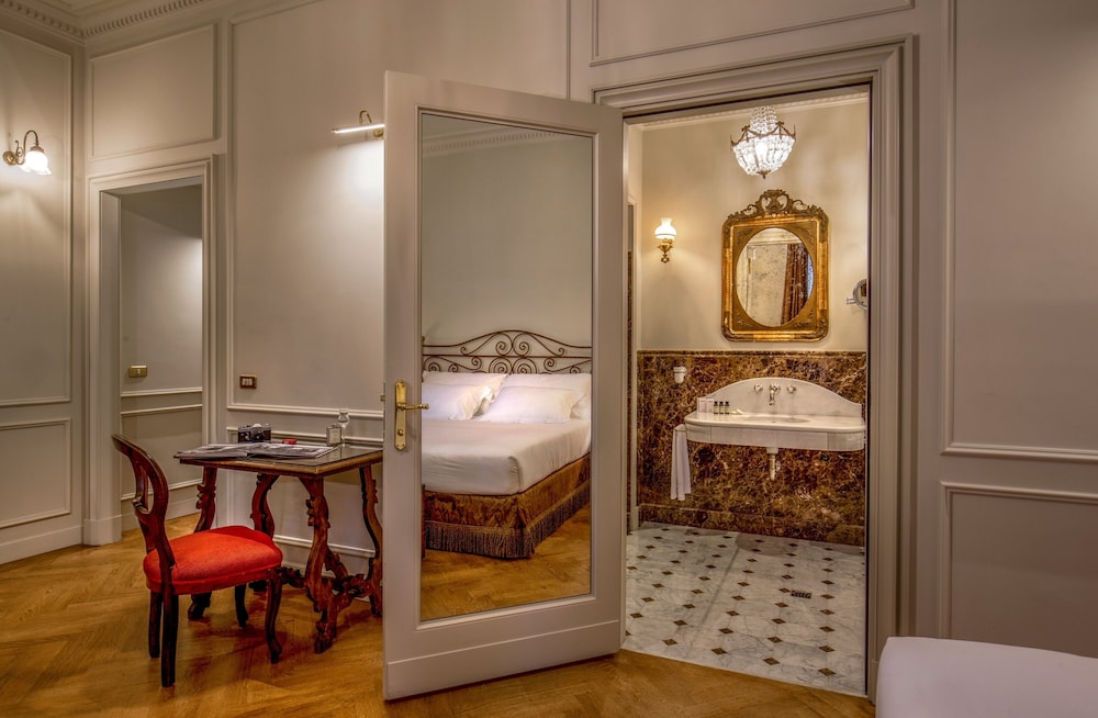 Hotel Locarno 65/73