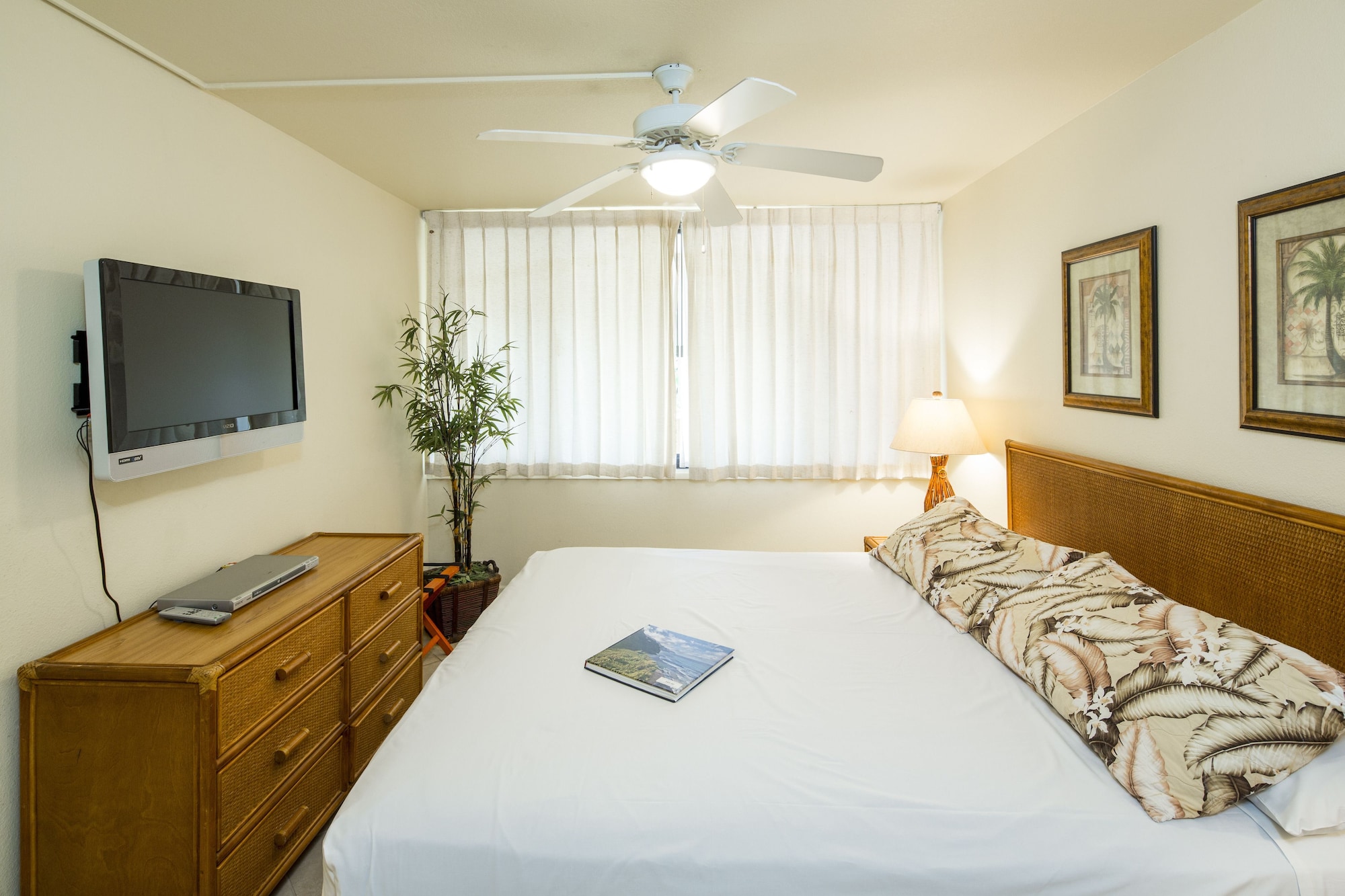 1 BEDROOM, CONDO, STANDARD, 2 BATHROOMS