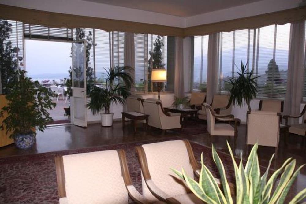 Mediterranee Hotel 36/63