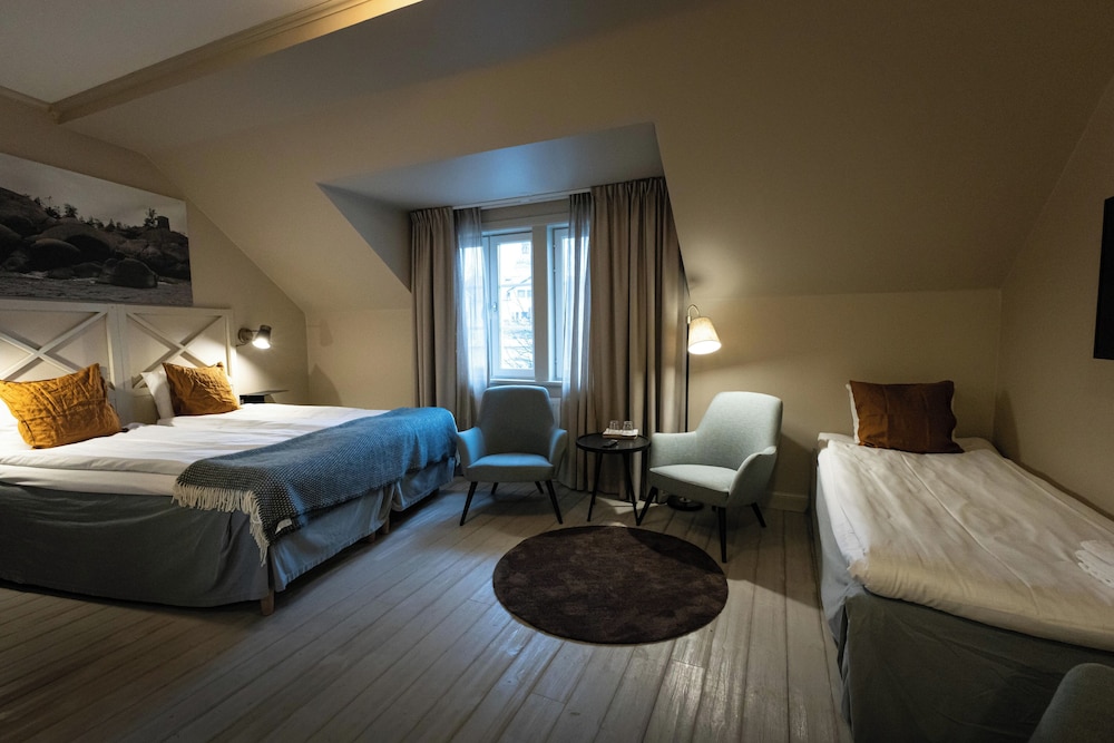 Atellet Hotell 8/44