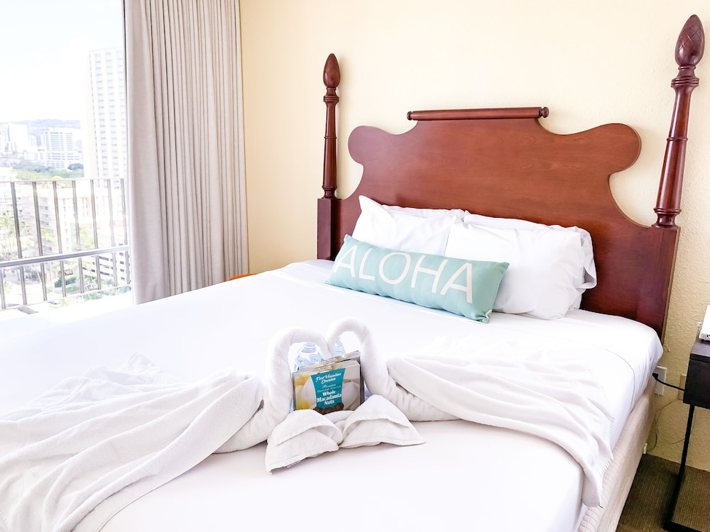 Ohia Waikiki Studio Suites 39/99