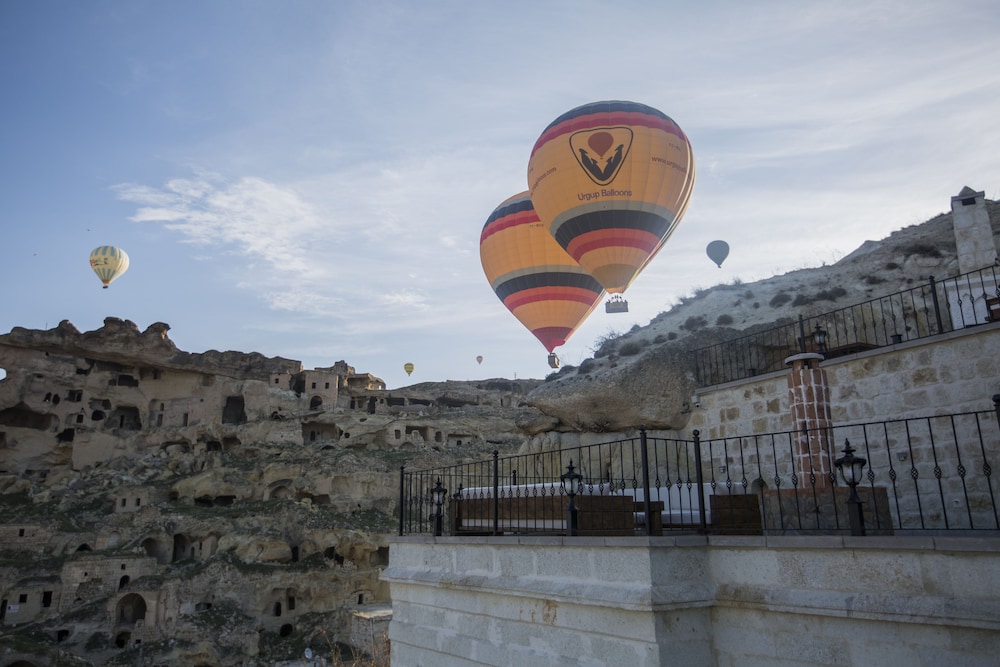 Agarta Cave Hotel 40/50
