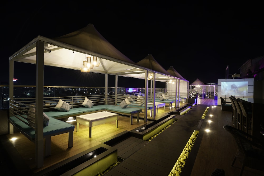 Brilliant Hotel & Convention Center 4/49