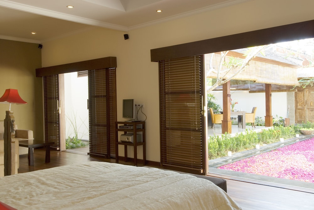 Ellora Villas 7/44