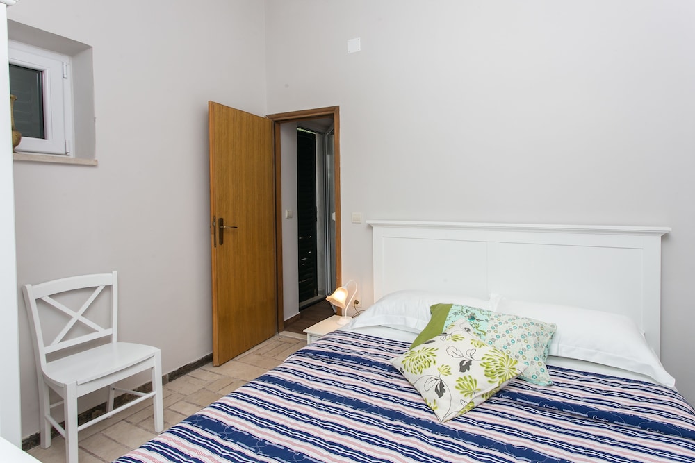 Apartments Villa Mirjana 19/75