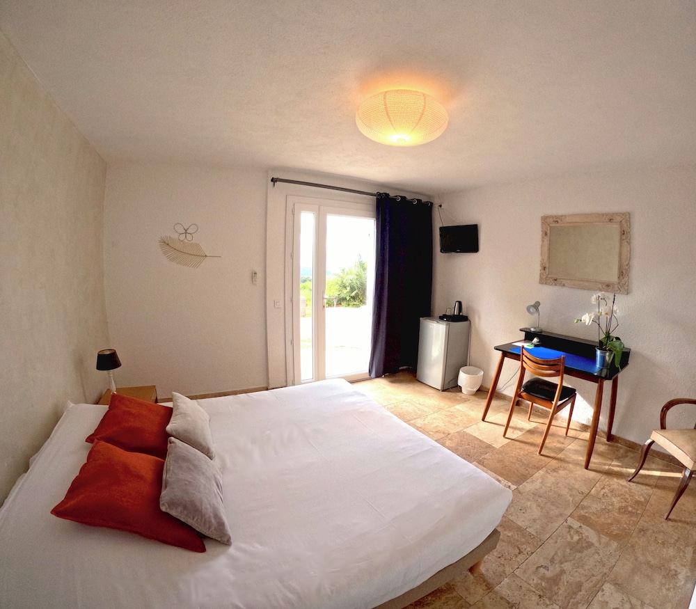 Azur Hotel 16/63