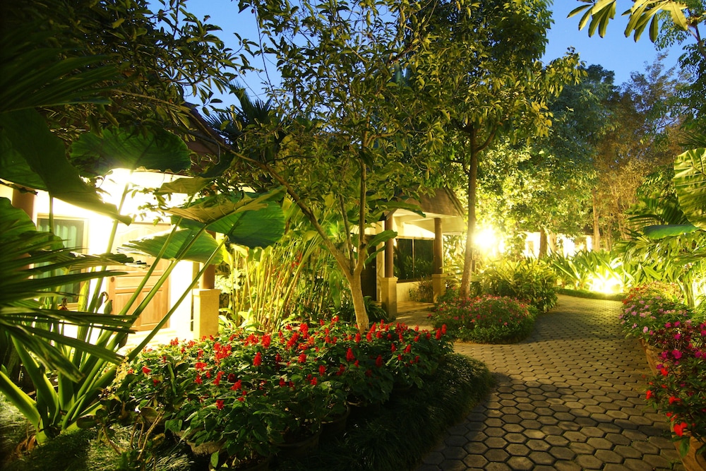 Laluna Resort 34/50