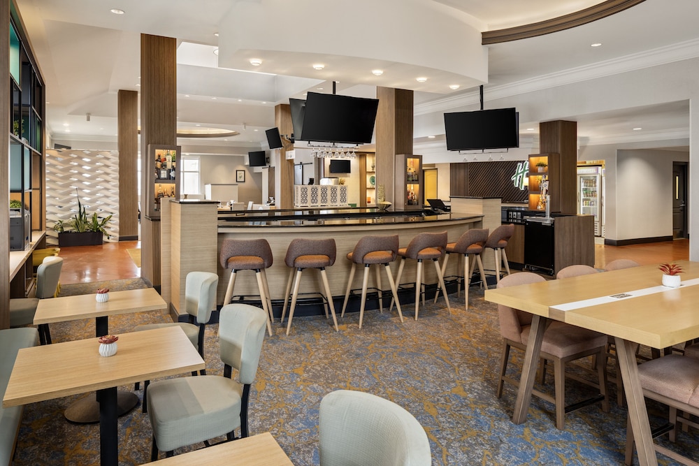 Holiday Inn Hotel Suites Maple Grove Nw Mpls Arbor Lks 57/76