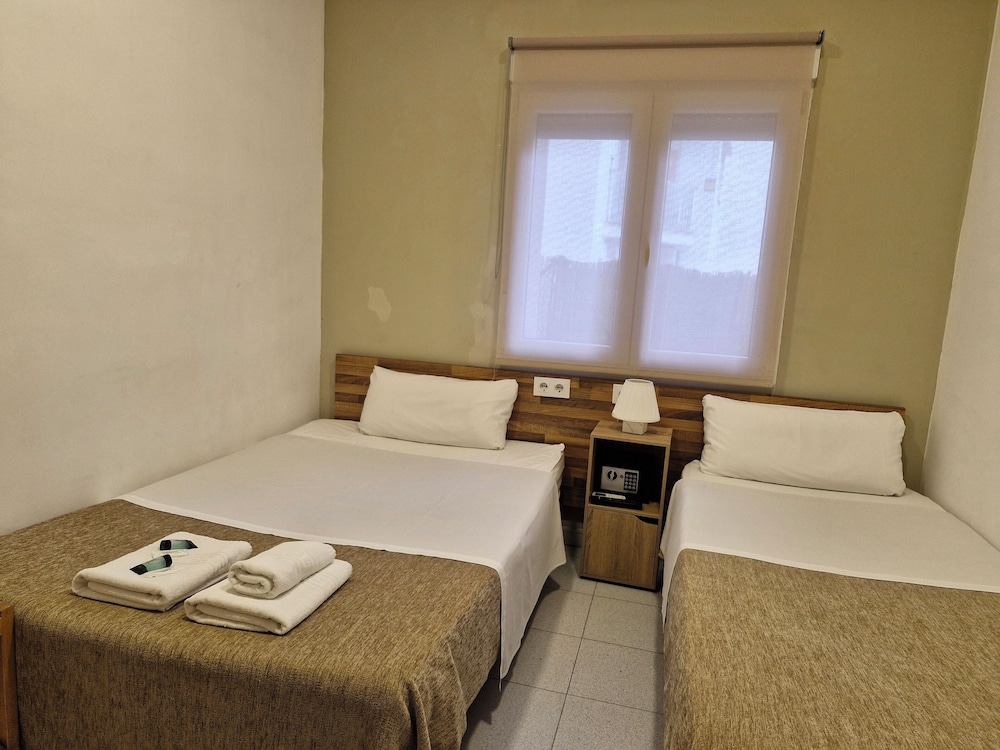 غرفة ثلاثية بحمام خاص، Hostal El Kano 6/8