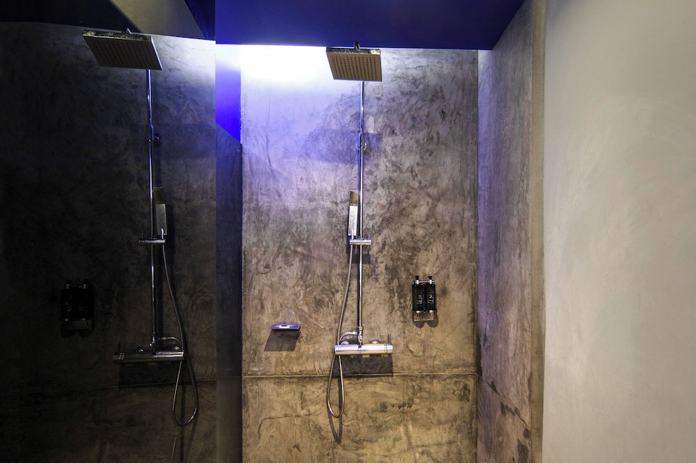The Yama Hotel Phuket 72/74