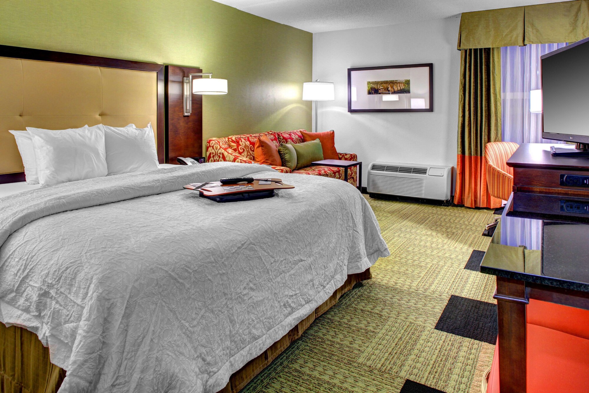 ROOM, KING BED, ACCESSIBLE