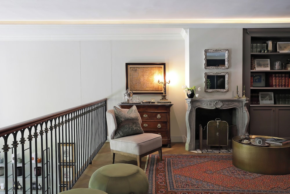 Labotessa Luxury Boutique Hotel 35/50