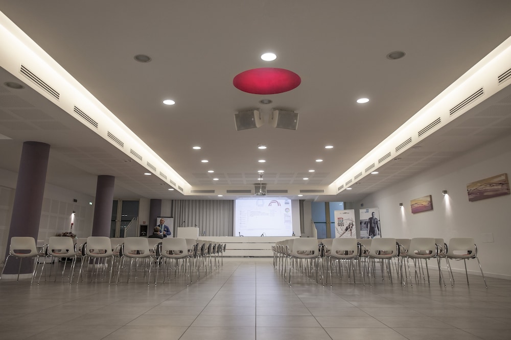Smeraldo Suites & Spa 51/61