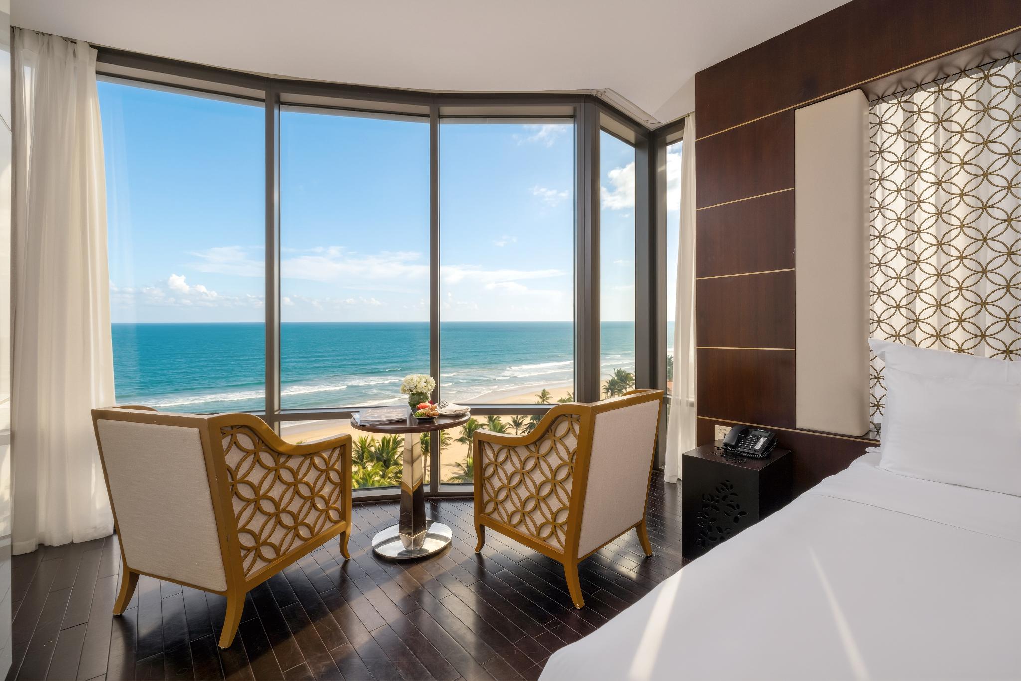 جناح جونيور بسرير مزدوج بإطلالة على البحر، Holiday Beach Hotel Danang 2/2