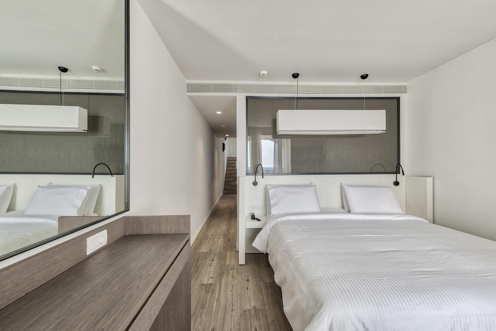 Bitzaro Hotel 16/50