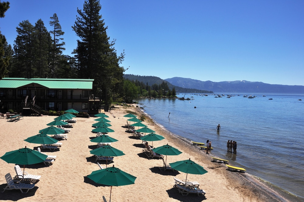 Mourelatos Lakeshore Resort 60/63