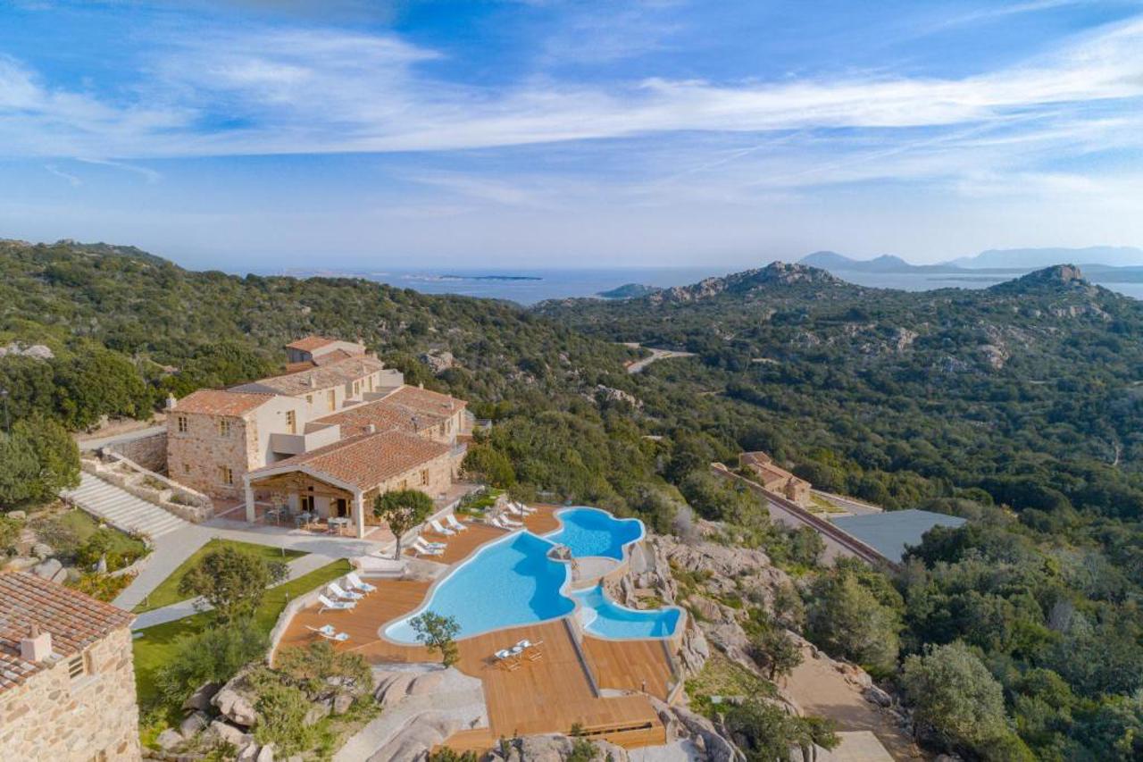 HOTEL BORGO SMERALDO 28/32